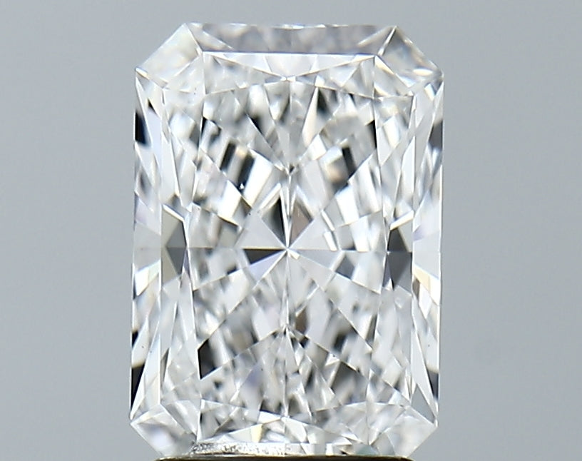 Lab-Grown 2.22 Carat Radiant Cut Diamond color E Clarity VS1, precious stones, engagement diamonds