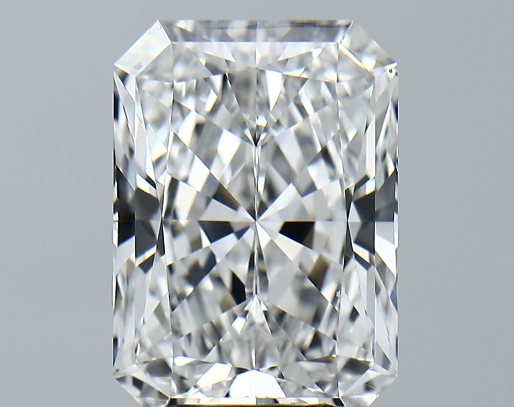 Lab-Grown 5.26 Carat Radiant Cut Diamond color E Clarity VVS2 With GIA Certificate, precious stones, engagement diamonds