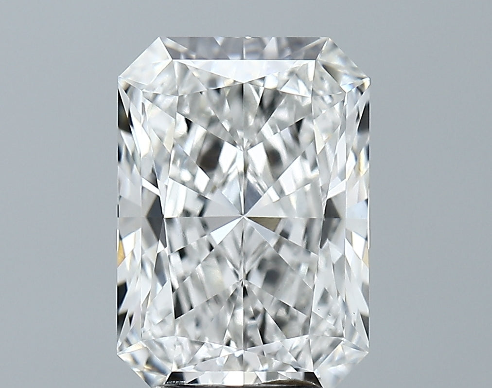 Lab-Grown 3.71 Carat Radiant Cut Diamond color E Clarity VS1, precious stones, engagement diamonds