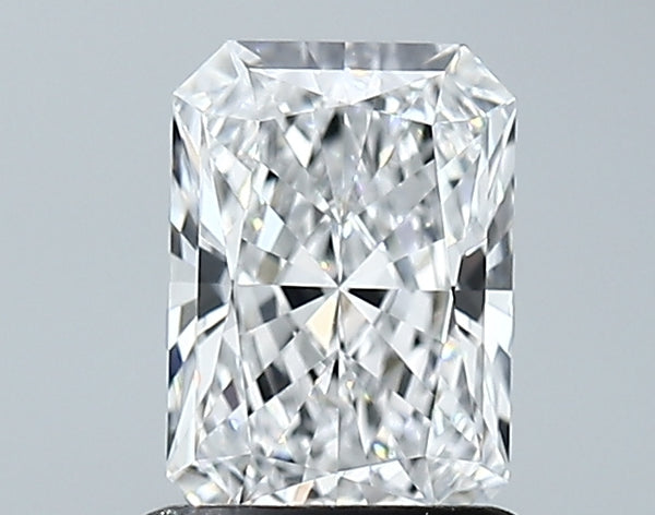 Lab-Grown 1.05 Carat Radiant Cut Diamond color D Clarity VS1, precious stones, engagement diamonds