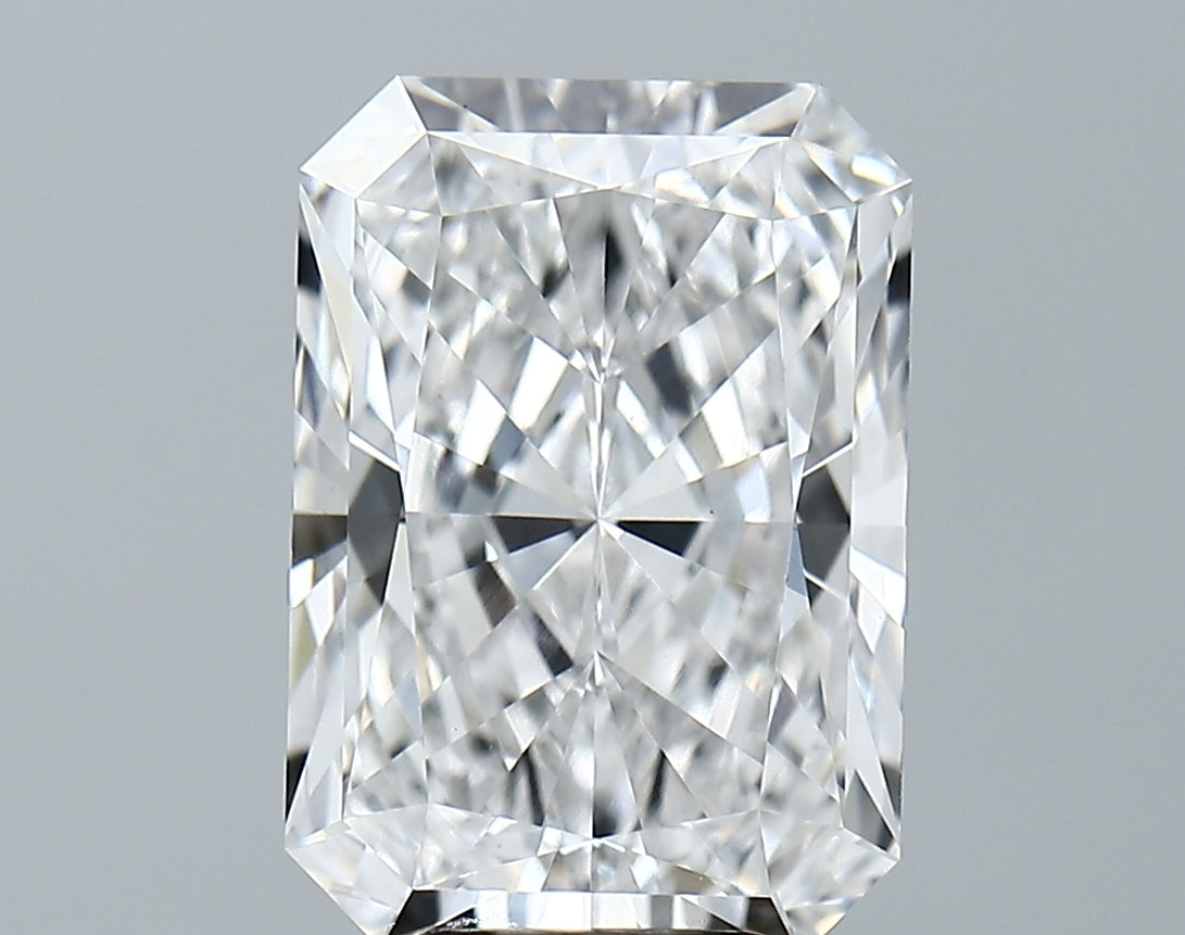 Lab-Grown 4.92 Carat Radiant Cut Diamond color E Clarity VS1 With GIA Certificate, precious stones, engagement diamonds