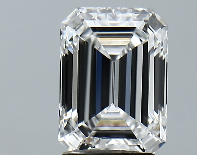 Lab-Grown 2.18 Carat Emerald Cut Diamond color E Clarity VVS2 With GIA Certificate, precious stones, engagement diamonds