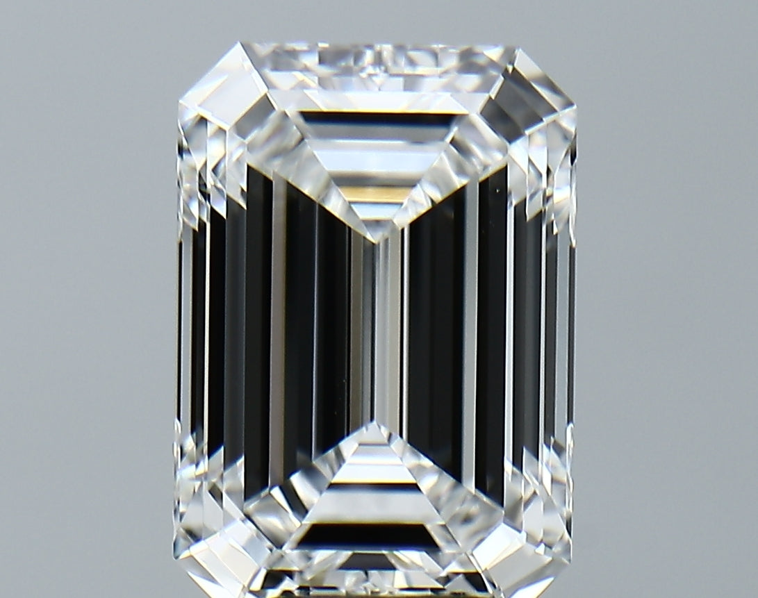 Lab-Grown 5.61 Carat Emerald Cut Diamond color E Clarity VVS2, precious stones, engagement diamonds