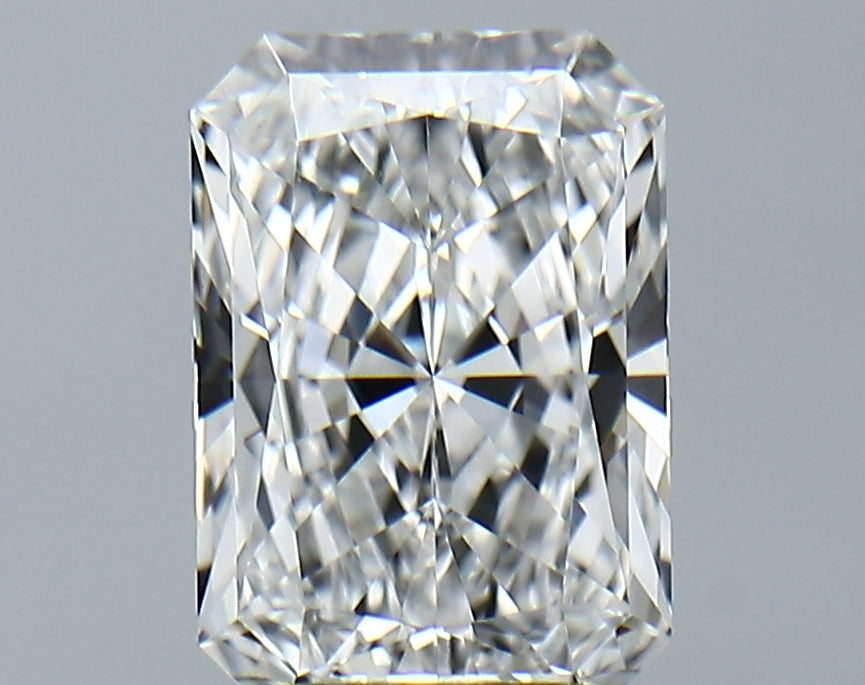 Lab-Grown 3.98 Carat Radiant Cut Diamond color E Clarity VVS2, precious stones, engagement diamonds