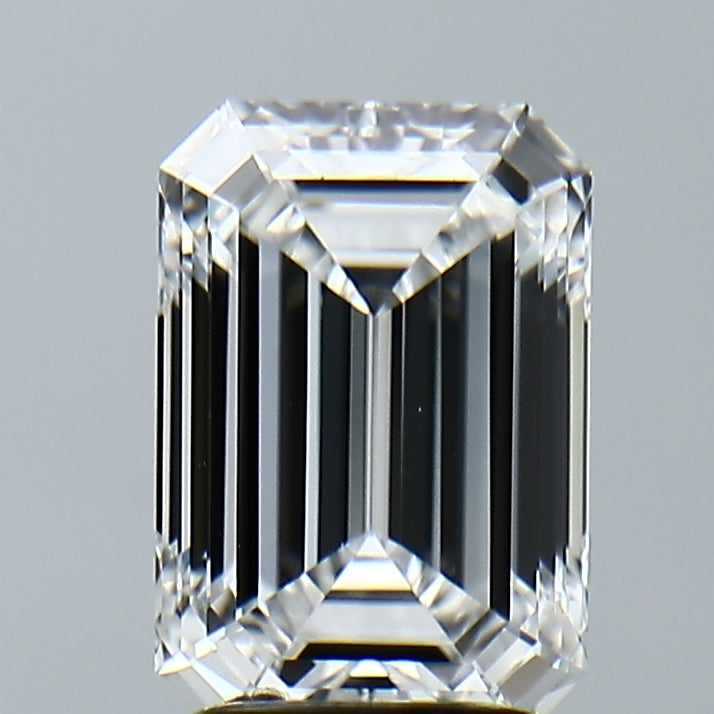Lab-Grown 2.47 Carat Emerald Cut Diamond color E Clarity VVS2, precious stones, engagement diamonds