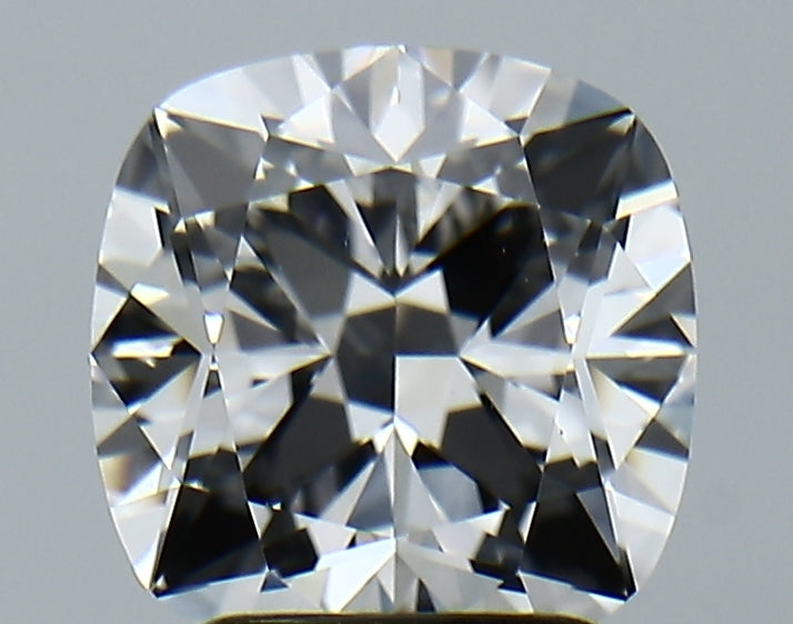 Lab-Grown 2.60 Carat Square Cushion Cut Diamond color E Clarity VVS2, precious stones, engagement diamonds