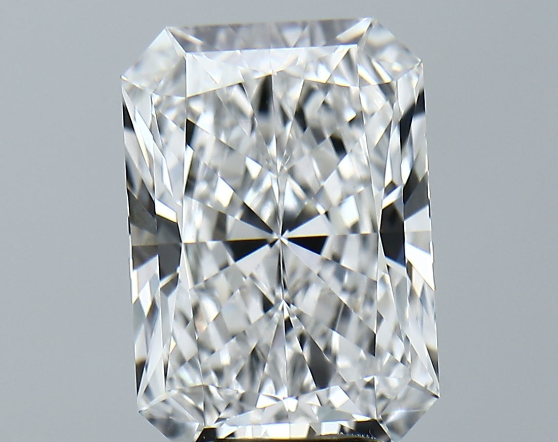 Lab-Grown 5.78 Carat Radiant Cut Diamond color E Clarity VS1 With GIA Certificate, precious stones, engagement diamonds