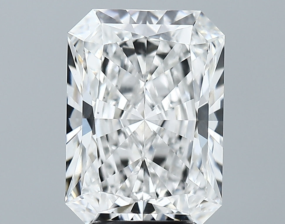 Lab-Grown 4.03 Carat Radiant Cut Diamond color E Clarity VVS2 With GIA Certificate, precious stones, engagement diamonds