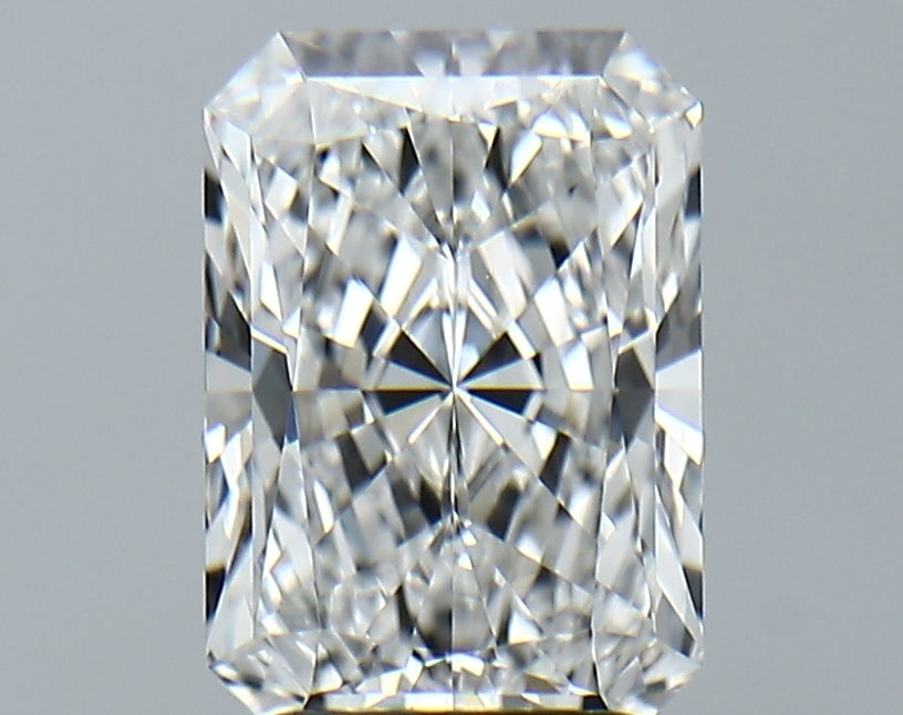 Lab-Grown 2.52 Carat Radiant Cut Diamond color E Clarity VVS2, precious stones, engagement diamonds