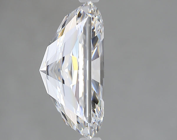 Lab-Grown 4.57 Carat Radiant Cut Diamond color E Clarity VVS2 With GIA Certificate, precious stones, engagement diamonds