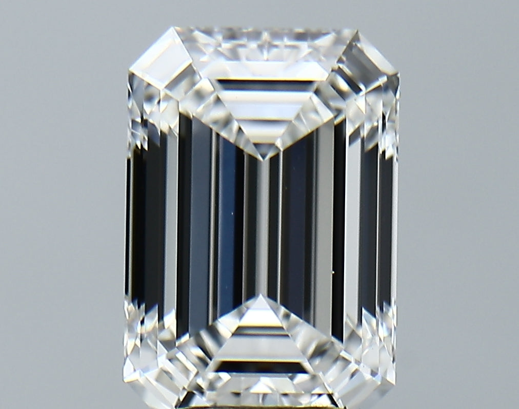 Lab-Grown 4.55 Carat Emerald Cut Diamond color E Clarity VVS2, precious stones, engagement diamonds