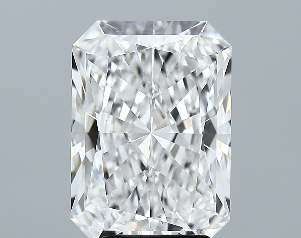 Lab-Grown 4.61 Carat Radiant Cut Diamond color E Clarity VVS2 With GIA Certificate, precious stones, engagement diamonds