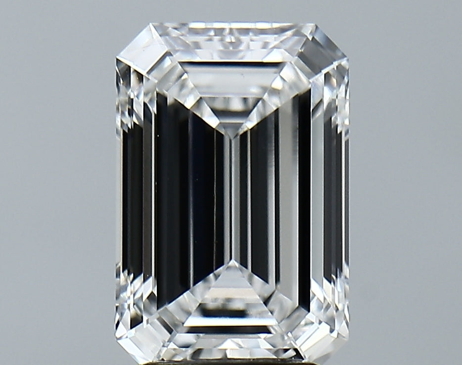 Lab-Grown 3.13 Carat Emerald Cut Diamond color E Clarity VS1, precious stones, engagement diamonds
