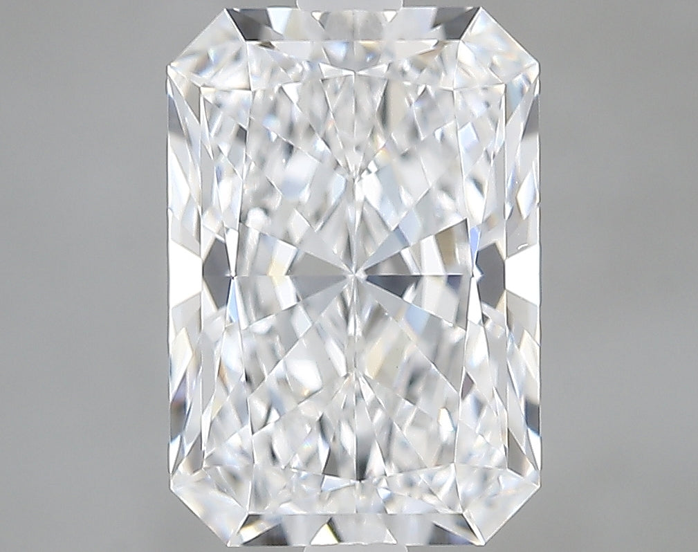 Lab-Grown 2.64 Carat Radiant Cut Diamond color E Clarity VVS2, precious stones, engagement diamonds