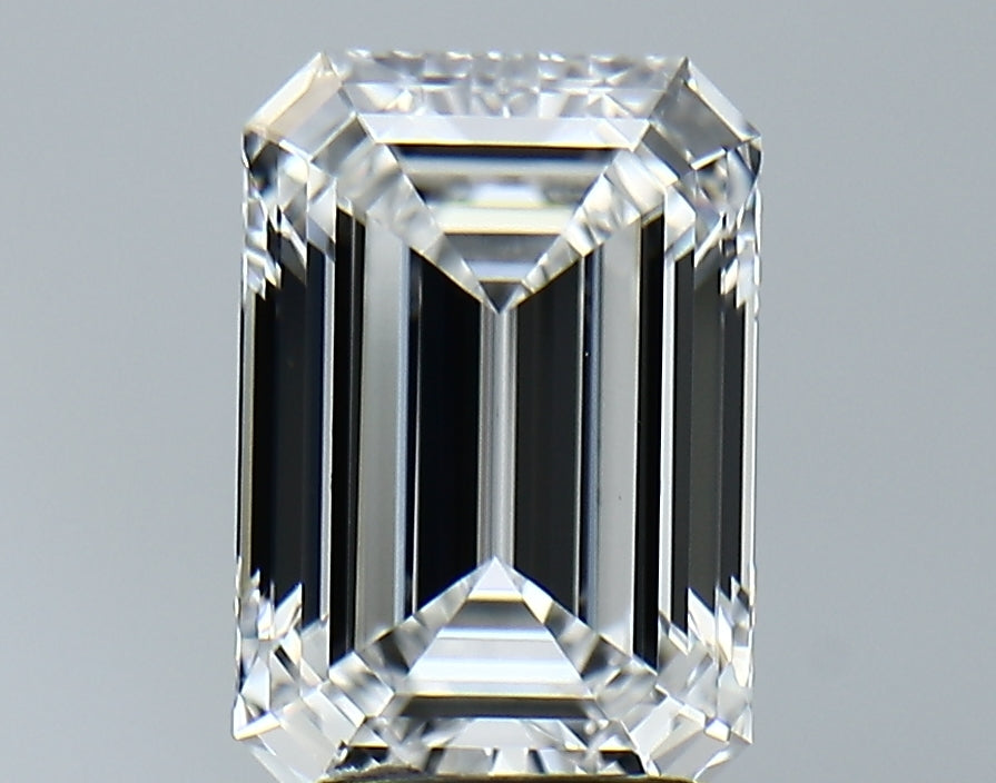 Lab-Grown 3.10 Carat Emerald Cut Diamond color E Clarity VVS2, precious stones, engagement diamonds