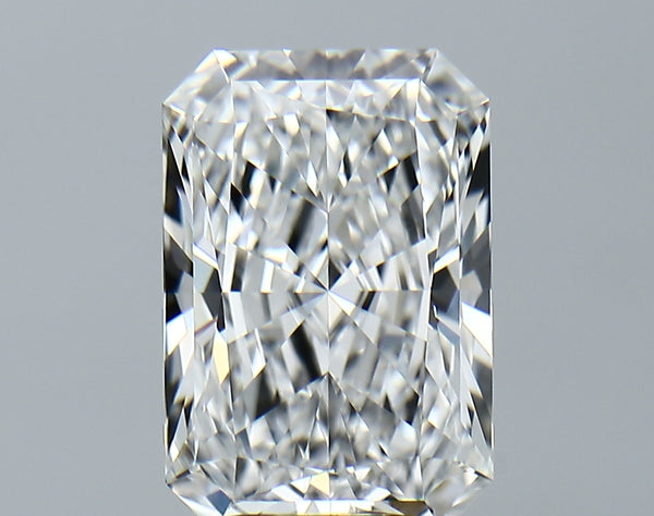 Lab-Grown 4.61 Carat Radiant Cut Diamond color E Clarity VVS2, precious stones, engagement diamonds