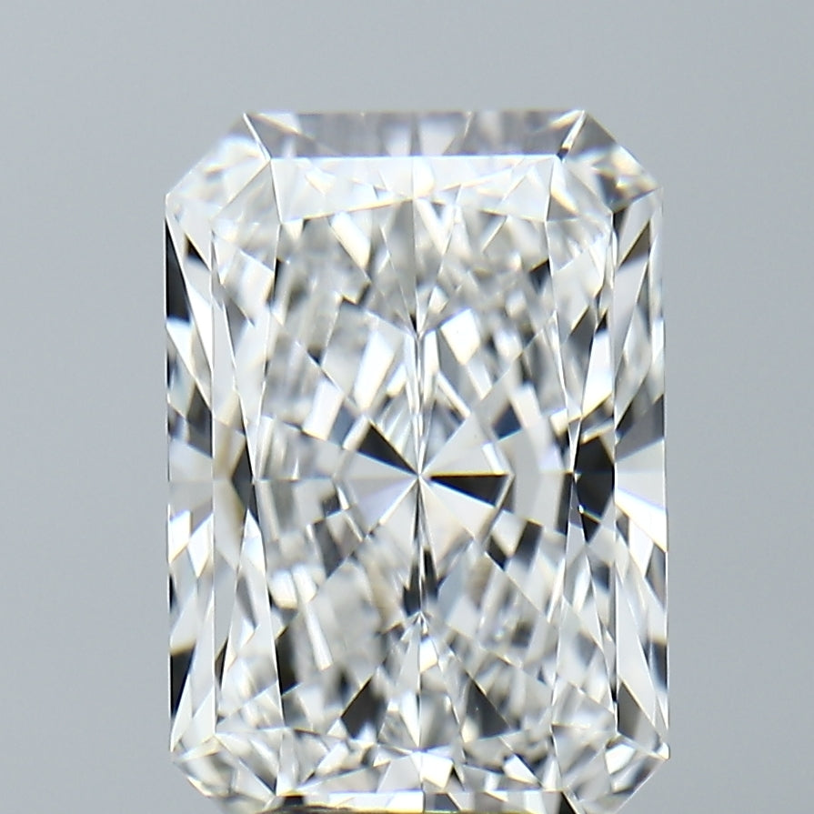 Lab-Grown 4.71 Carat Radiant Cut Diamond color E Clarity VVS2, precious stones, engagement diamonds