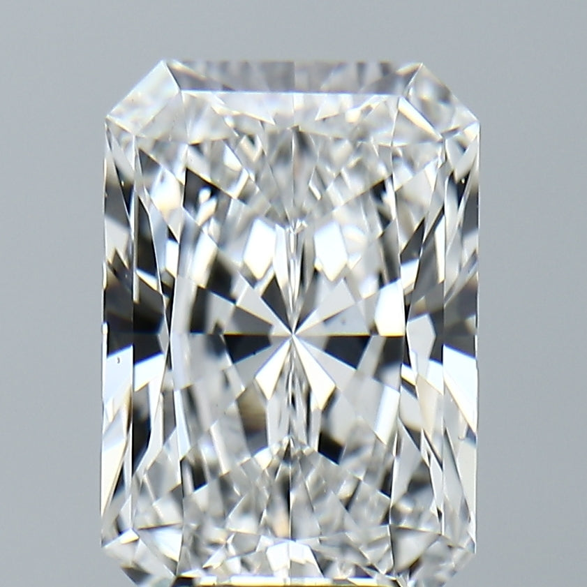 Lab-Grown 4.44 Carat Radiant Cut Diamond color E Clarity VVS2, precious stones, engagement diamonds
