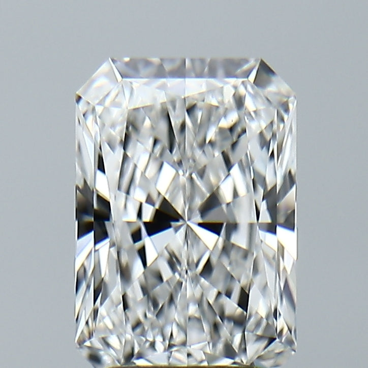 Lab-Grown 2.31 Carat Radiant Cut Diamond color E Clarity VS1, precious stones, engagement diamonds