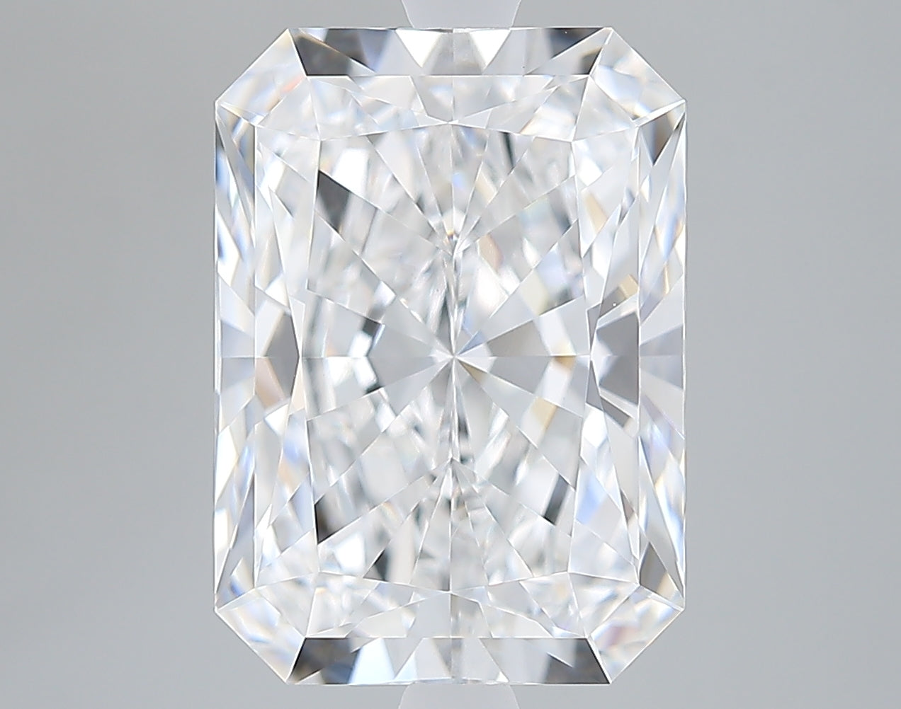Lab-Grown 5.30 Carat Radiant Cut Diamond color E Clarity VVS2 With GIA Certificate, precious stones, engagement diamonds