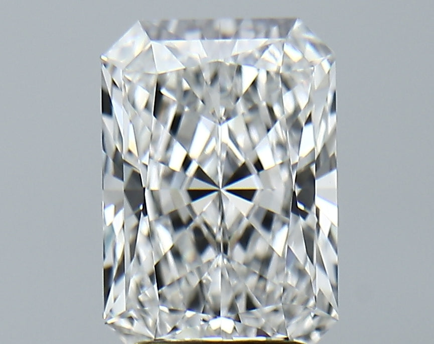 Lab-Grown 2.85 Carat Radiant Cut Diamond color E Clarity VVS2, precious stones, engagement diamonds