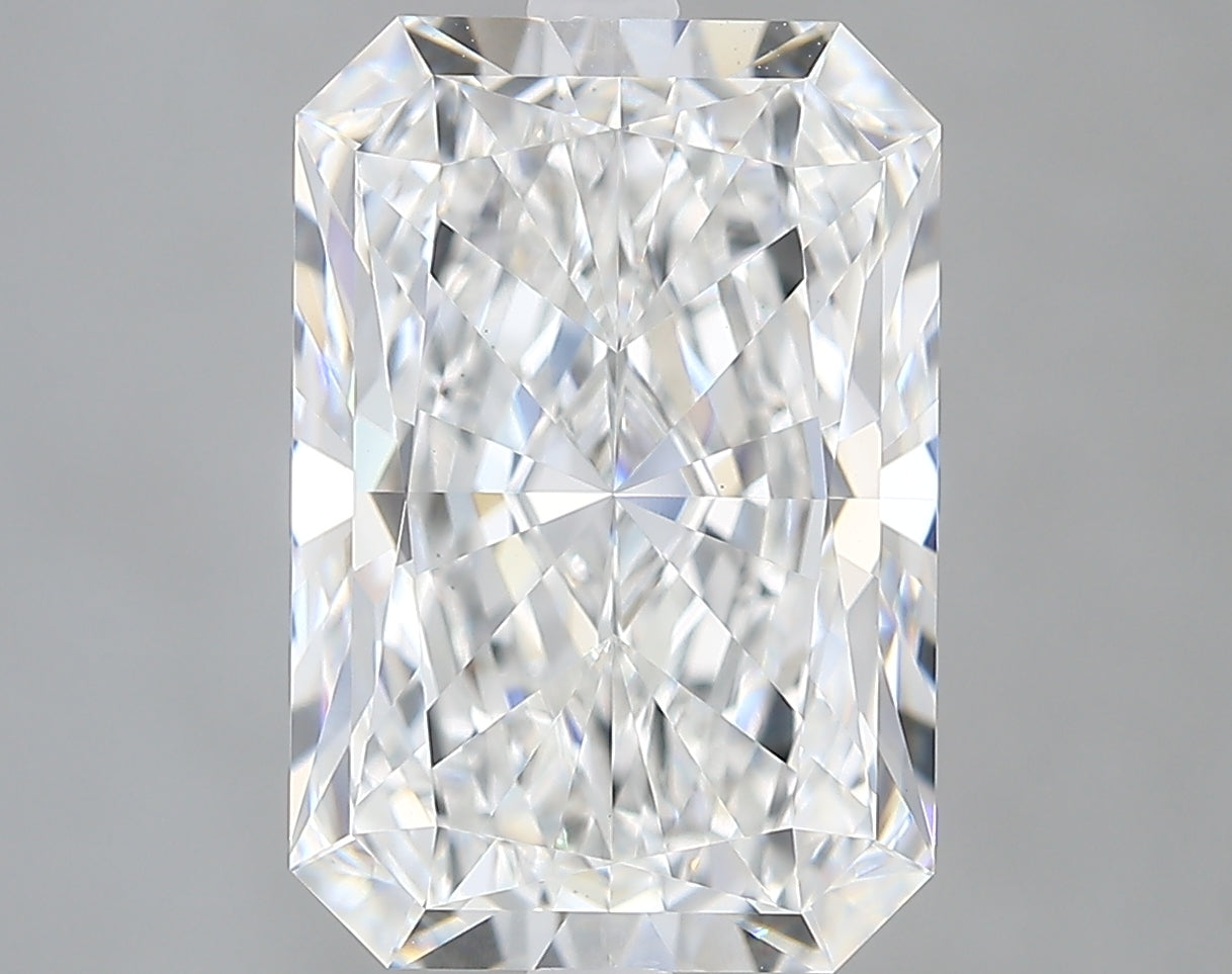 Lab-Grown 4.48 Carat Radiant Cut Diamond color E Clarity VS1, precious stones, engagement diamonds