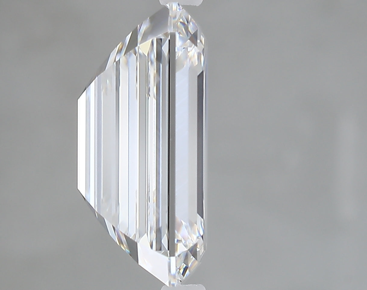 Lab-Grown 5.20 Carat Emerald Cut Diamond color E Clarity VS1 With GIA Certificate, precious stones, engagement diamonds