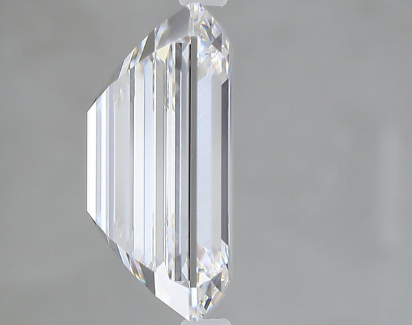 Lab-Grown 5.20 Carat Emerald Cut Diamond color E Clarity VS1 With GIA Certificate, precious stones, engagement diamonds