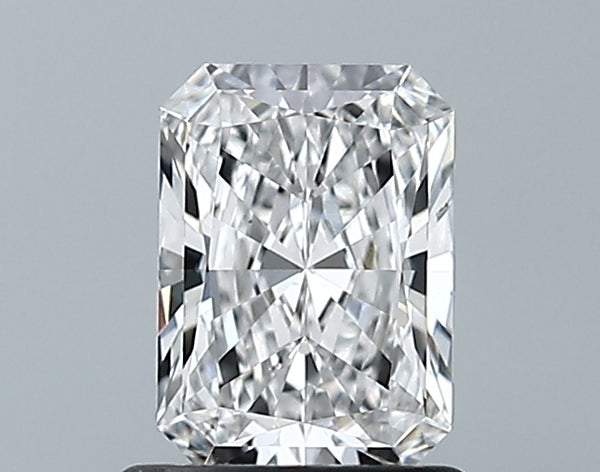 Lab-Grown 0.85 Carat Radiant Cut Diamond color E Clarity VS1, precious stones, engagement diamonds