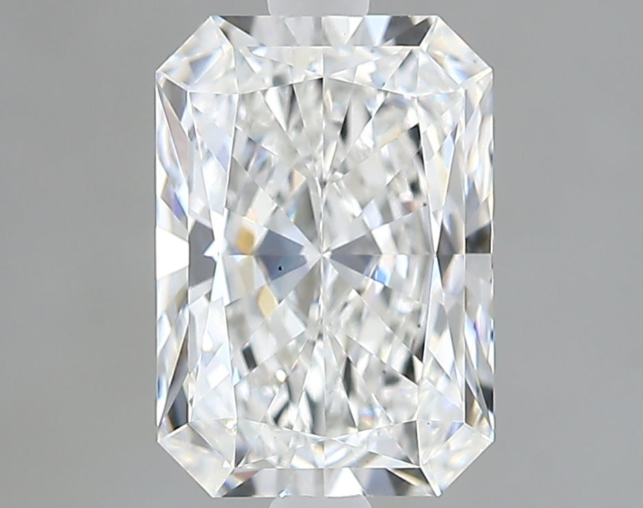 Lab-Grown 1.93 Carat Radiant Cut Diamond color E Clarity VS1, precious stones, engagement diamonds