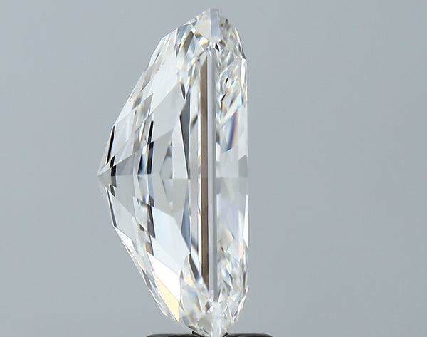 Lab-Grown 7.63 Carat Radiant Cut Diamond color F Clarity VVS2, precious stones, engagement diamonds