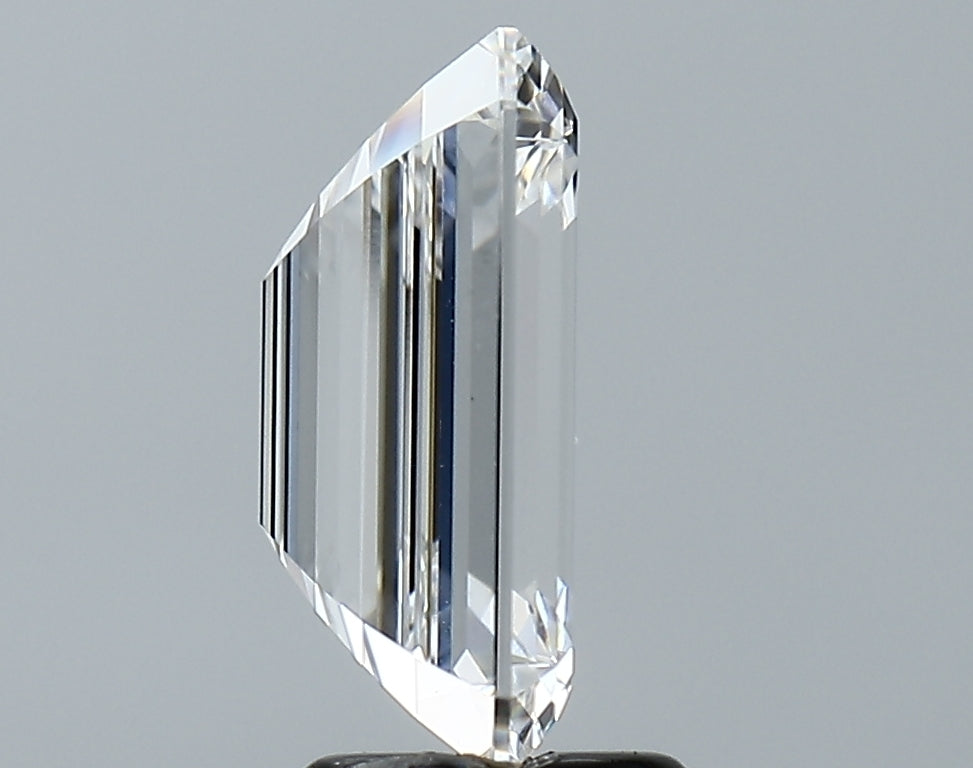 Lab-Grown 3.69 Carat Emerald Cut Diamond color E Clarity VS1 With GIA Certificate, precious stones, engagement diamonds