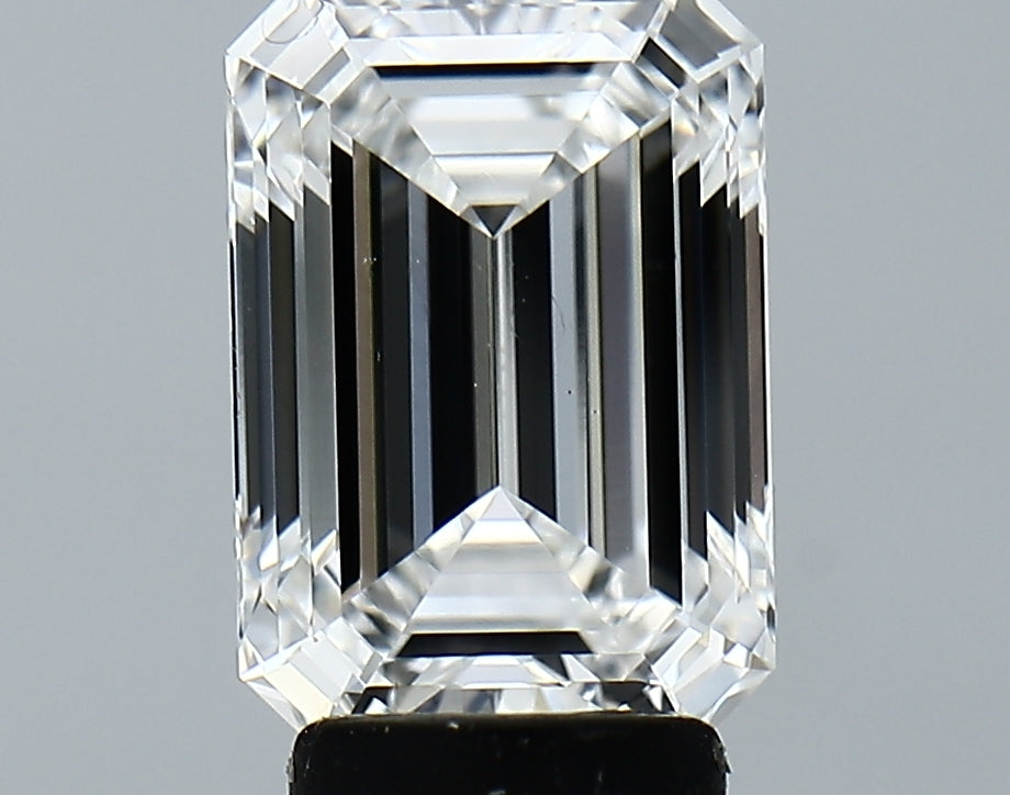 Lab-Grown 3.62 Carat Emerald Cut Diamond color E Clarity VS1, precious stones, engagement diamonds