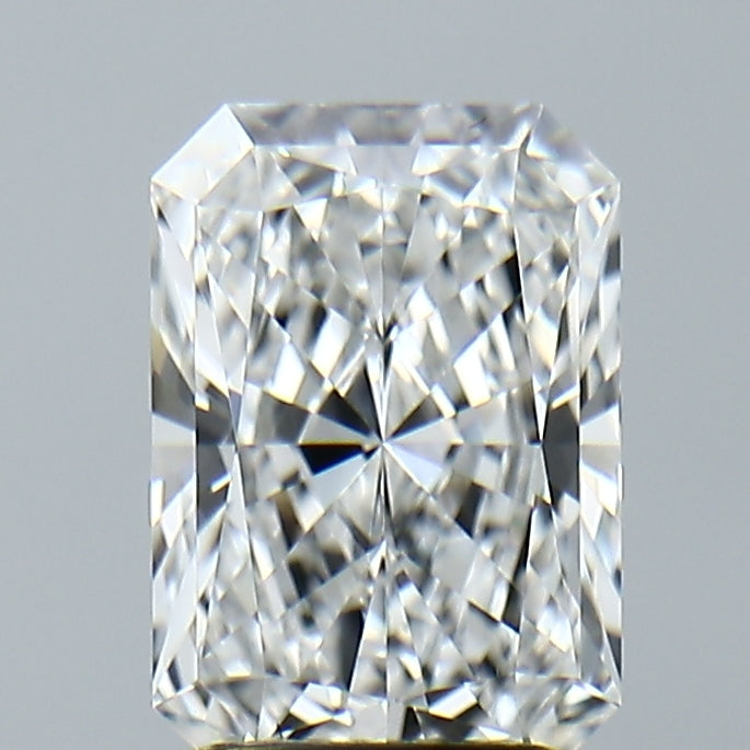 Lab-Grown 2.20 Carat Radiant Cut Diamond color E Clarity VS1, precious stones, engagement diamonds