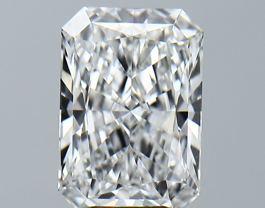Lab-Grown 4.66 Carat Radiant Cut Diamond color E Clarity VVS2, precious stones, engagement diamonds