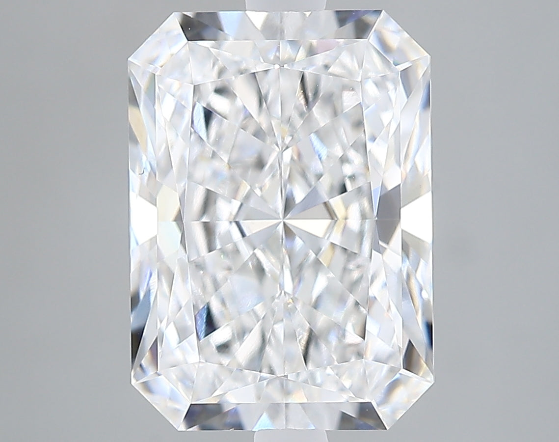 Lab-Grown 4.25 Carat Radiant Cut Diamond color E Clarity VVS2 With GIA Certificate, precious stones, engagement diamonds