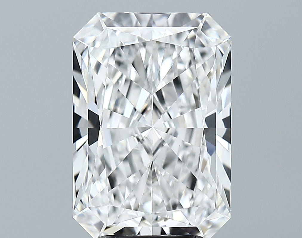 Lab-Grown 4.06 Carat Radiant Cut Diamond color E Clarity VVS2 With GIA Certificate, precious stones, engagement diamonds