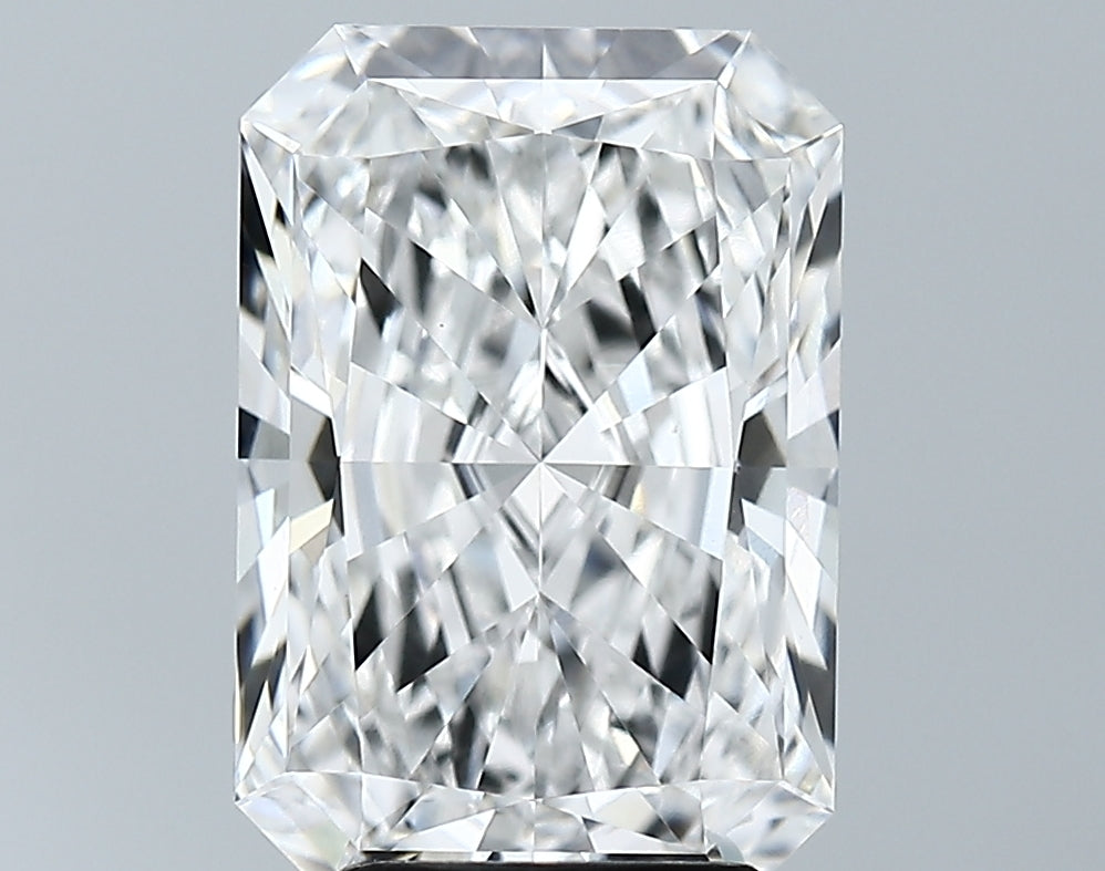 Lab-Grown 4.33 Carat Radiant Cut Diamond color E Clarity VS1 With GIA Certificate, precious stones, engagement diamonds