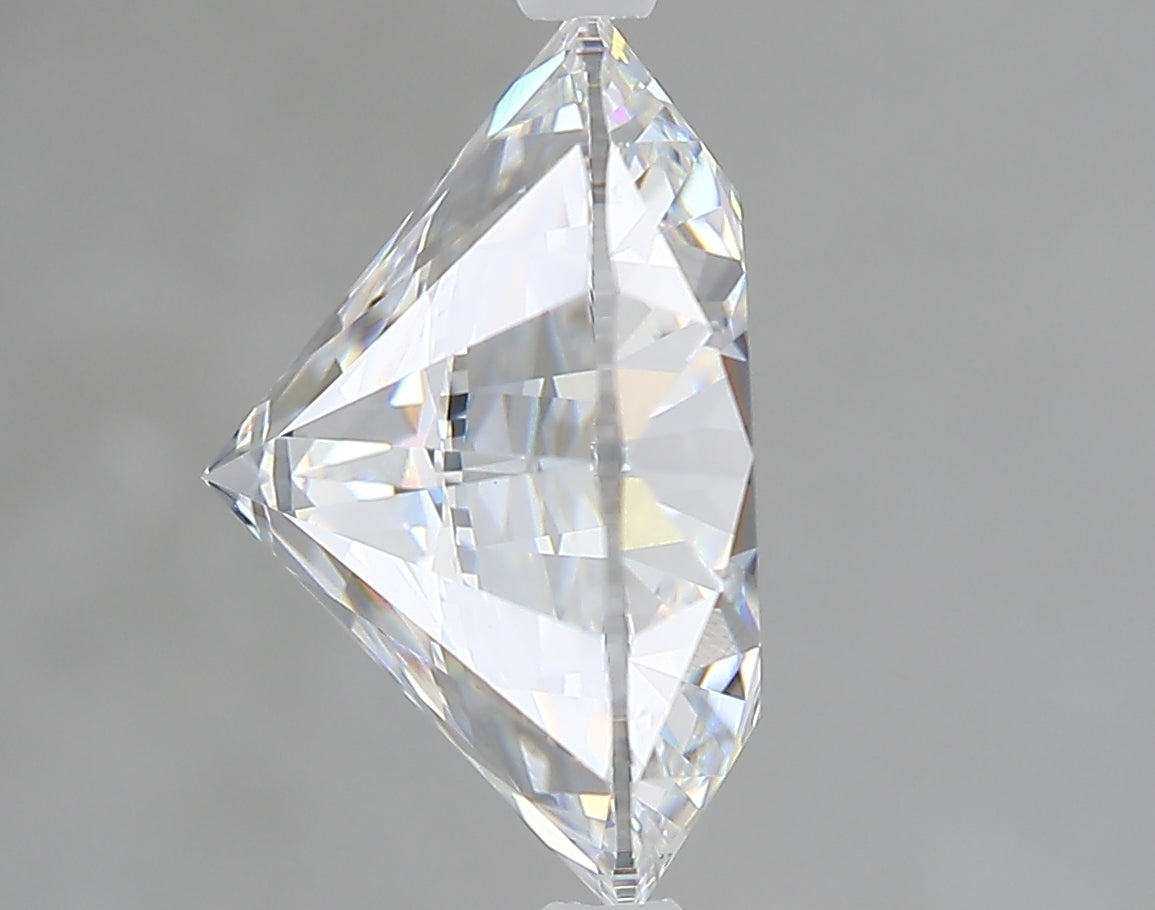 Lab-Grown 5.61 Carat Round Brilliant Diamond color E Clarity VVS2 With GIA Certificate, precious stones, engagement diamonds