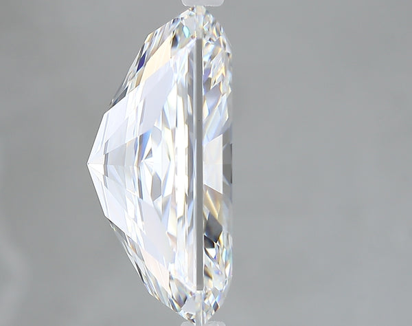 Lab-Grown 7.14 Carat Radiant Cut Diamond color E Clarity VVS2, precious stones, engagement diamonds