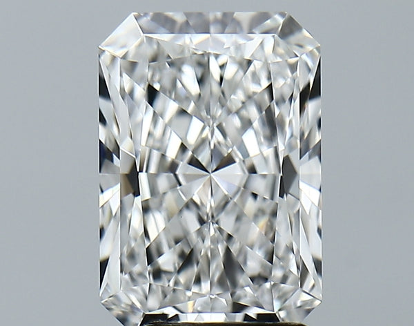 Lab-Grown 3.37 Carat Radiant Cut Diamond color E Clarity VVS2, precious stones, engagement diamonds