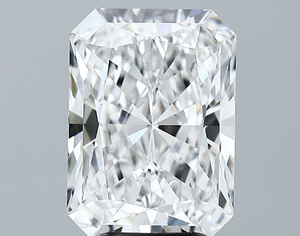 Lab-Grown 4.53 Carat Radiant Cut Diamond color E Clarity VVS2 With GIA Certificate, precious stones, engagement diamonds