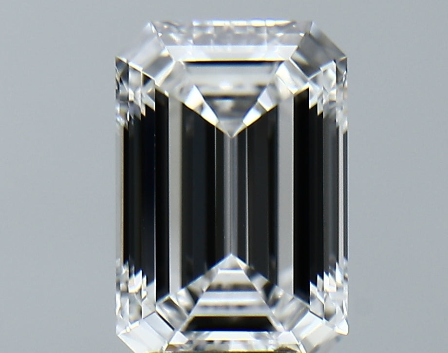 Lab-Grown 3.13 Carat Emerald Cut Diamond color E Clarity VVS2, precious stones, engagement diamonds