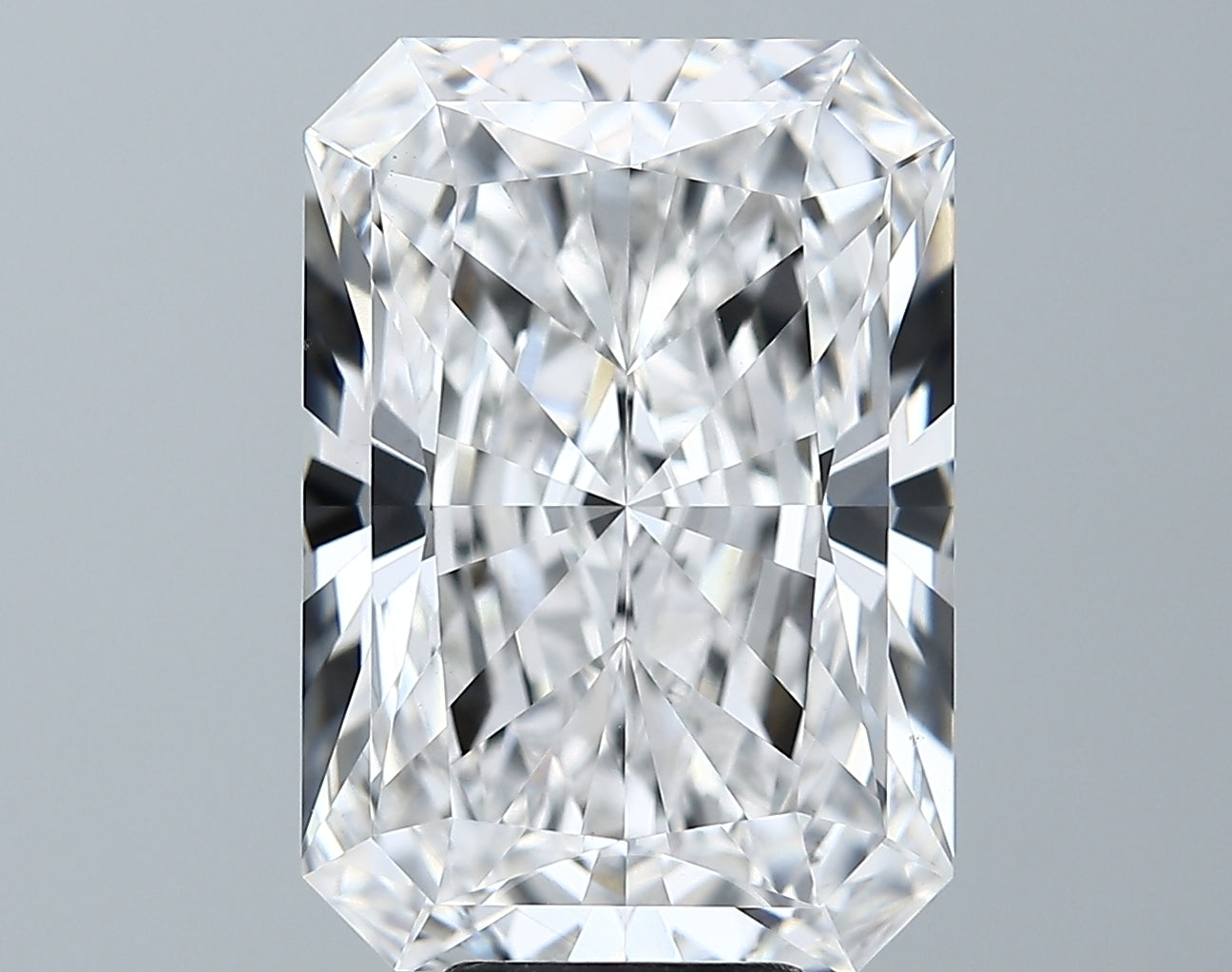 Lab-Grown 9.01 Carat Radiant Cut Diamond color E Clarity VS1 With GIA Certificate, precious stones, engagement diamonds
