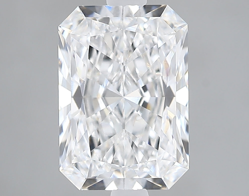 Lab-Grown 2.61 Carat Radiant Cut Diamond color E Clarity VS1 With GIA Certificate, precious stones, engagement diamonds