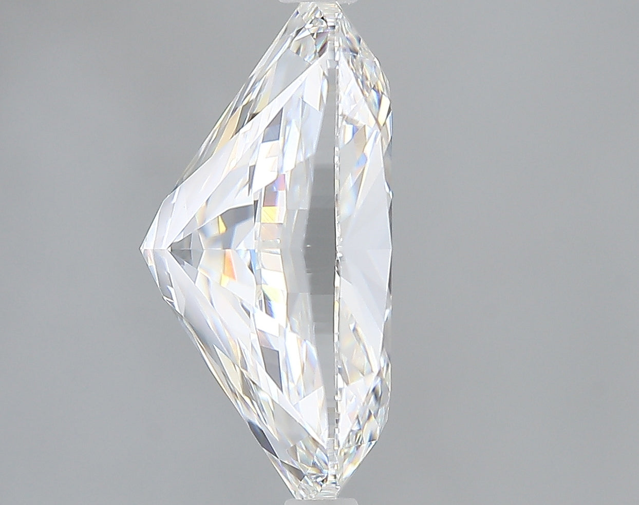 Lab-Grown 5.06 Carat Cushion Brilliant Diamond color E Clarity VVS2, precious stones, engagement diamonds
