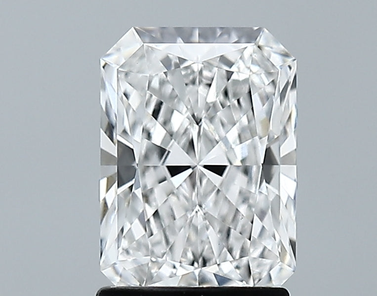 Lab-Grown 1.66 Carat Radiant Cut Diamond color E Clarity VS1 With GIA Certificate, precious stones, engagement diamonds