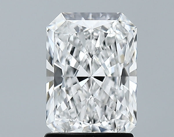 Lab-Grown 1.66 Carat Radiant Cut Diamond color E Clarity VS1 With GIA Certificate, precious stones, engagement diamonds