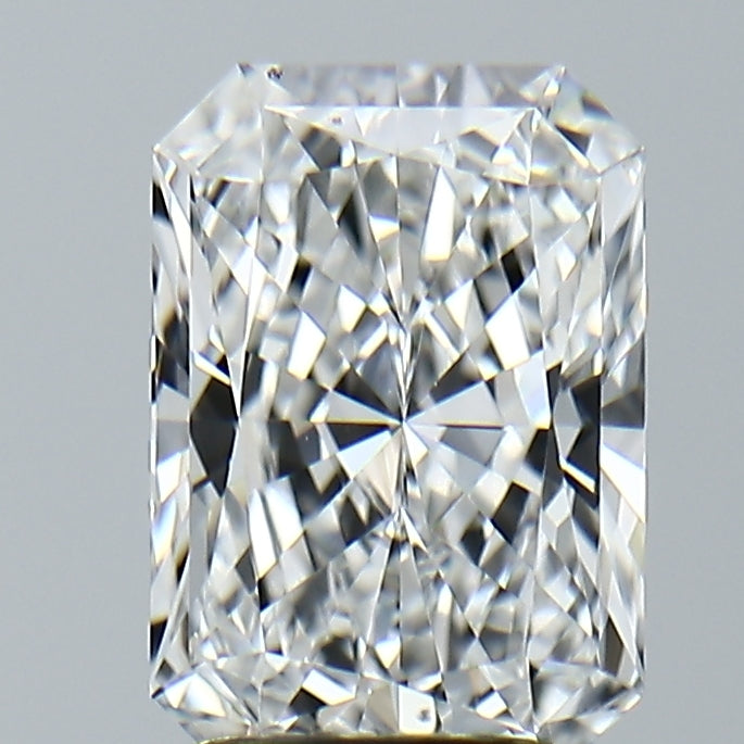 Lab-Grown 2.62 Carat Radiant Cut Diamond color E Clarity VVS2, precious stones, engagement diamonds