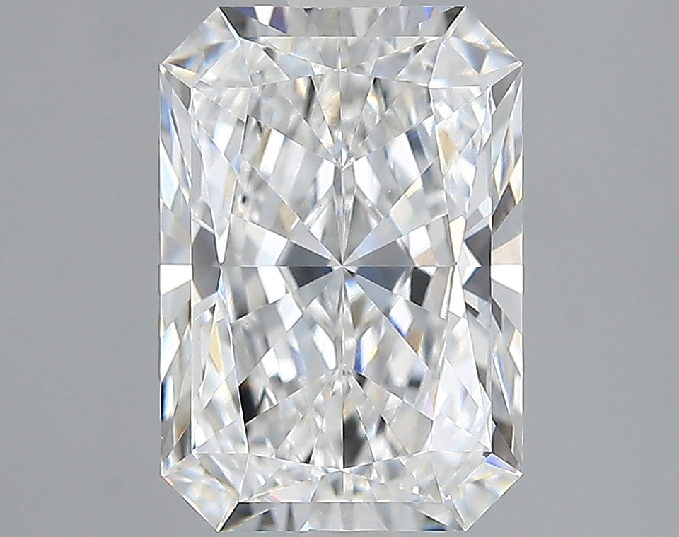 Lab-Grown 2.31 Carat Radiant Cut Diamond color E Clarity VVS2, precious stones, engagement diamonds